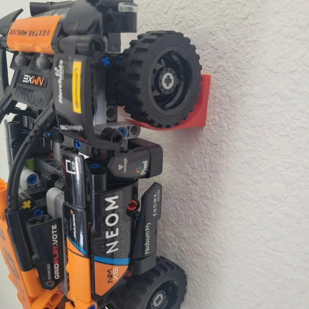 LEGO Technic 42166 NEOM McLaren Extreme E Race Car